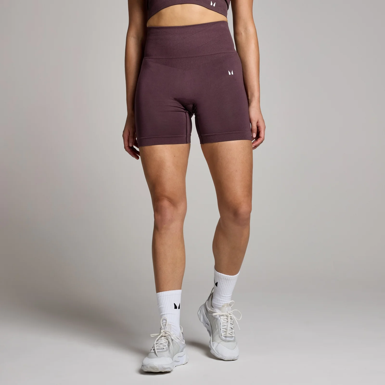 MP Women's Tempo Seamless Scrunch Shorts - Fudge - XL Image 1