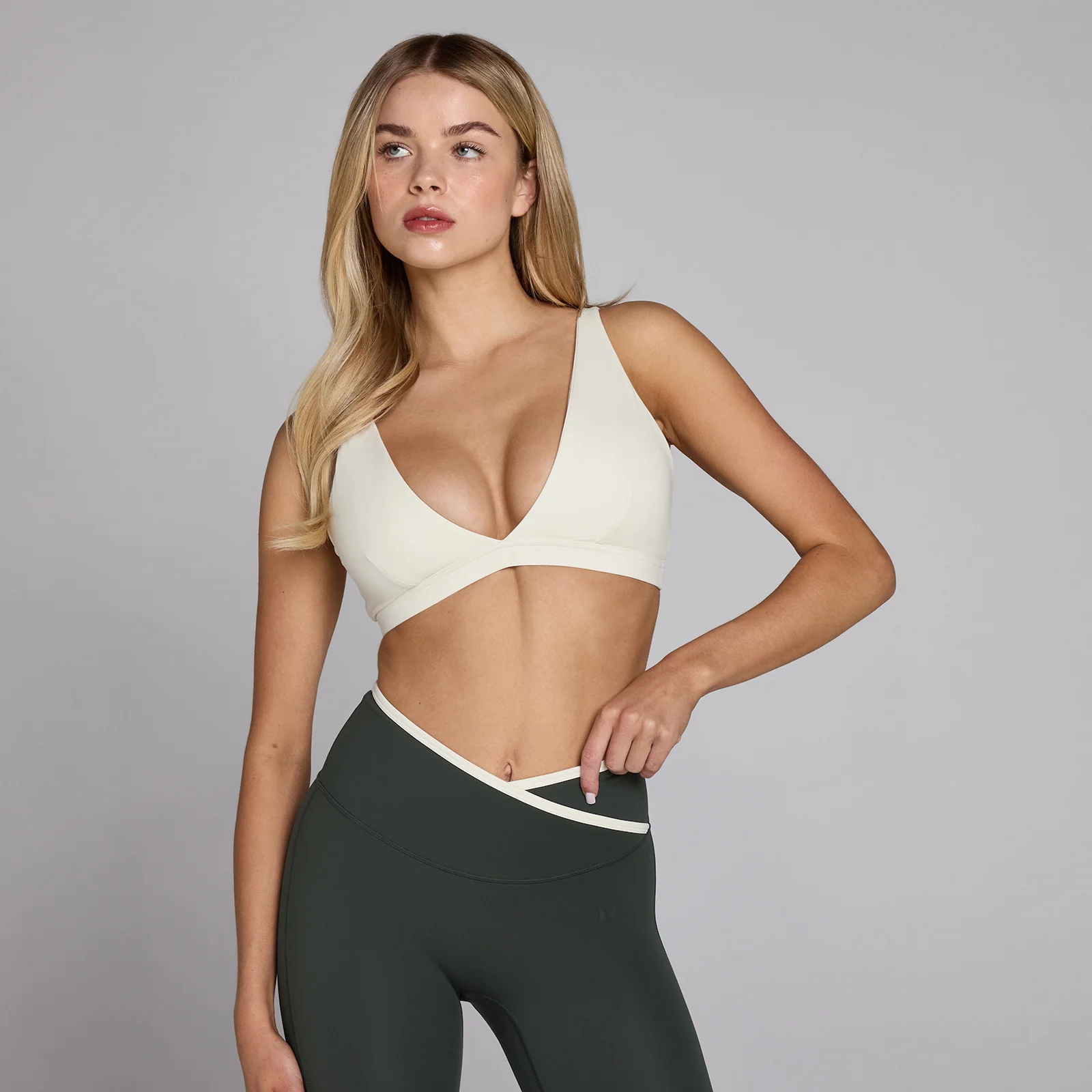 MP Women's Tempo Triangle Sports Bra - Ivory - XS Image 1